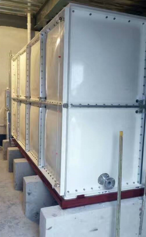 北京清华实验小学燕郊分校玻璃钢水箱安装实例