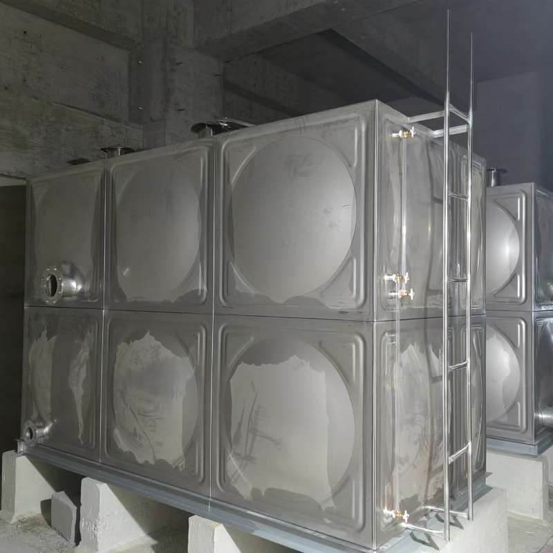 唐山市不锈钢生活水箱安装完成